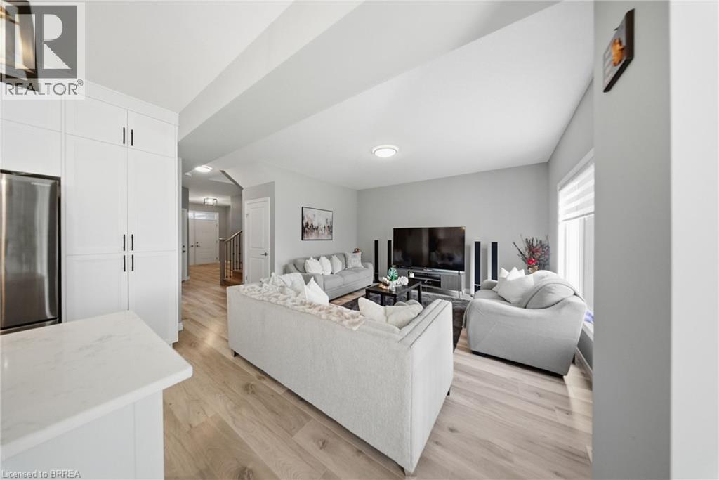112 HONEY Street - 8