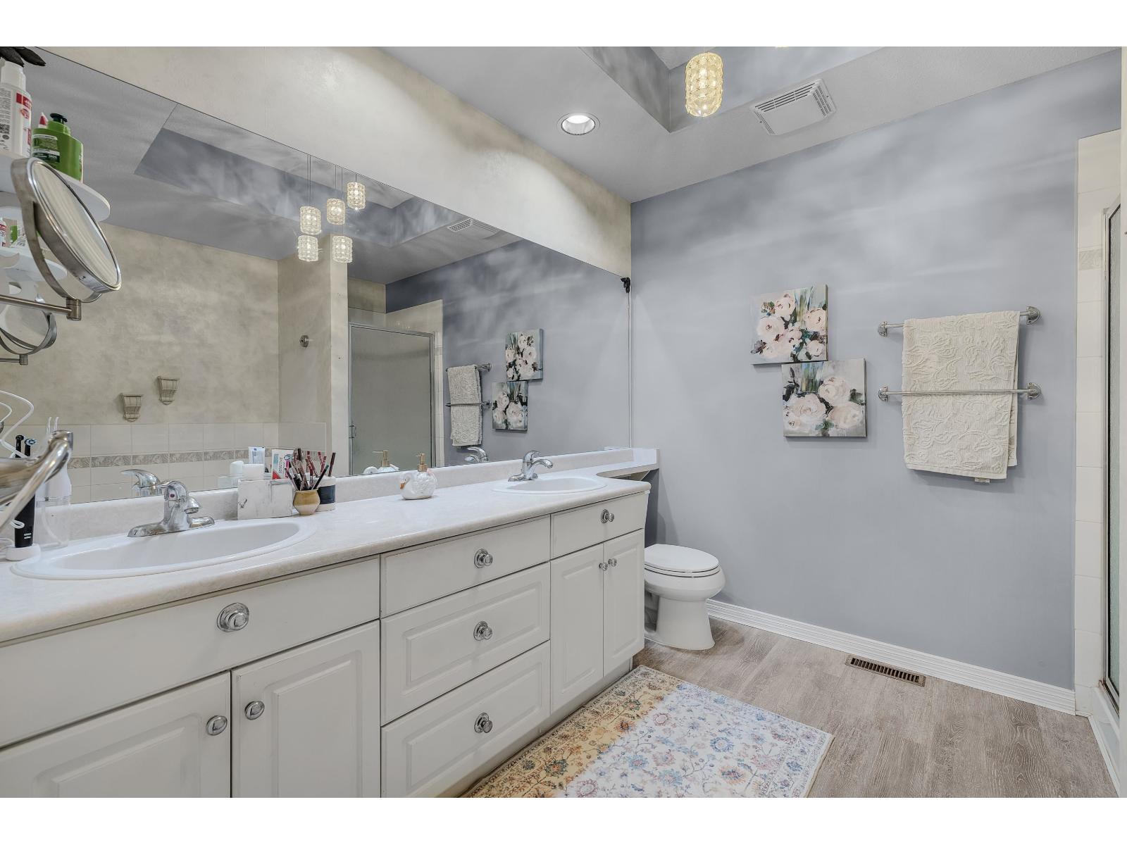 Photo of 6 13911 16 AVENUE 29