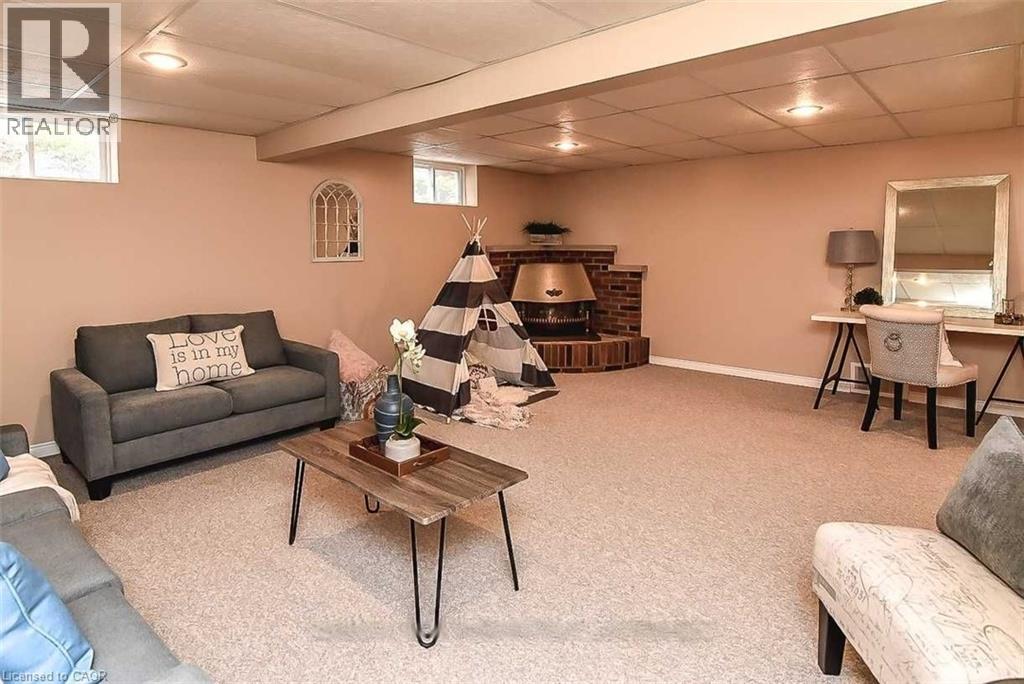 23 Woodsview Avenue — photo 20