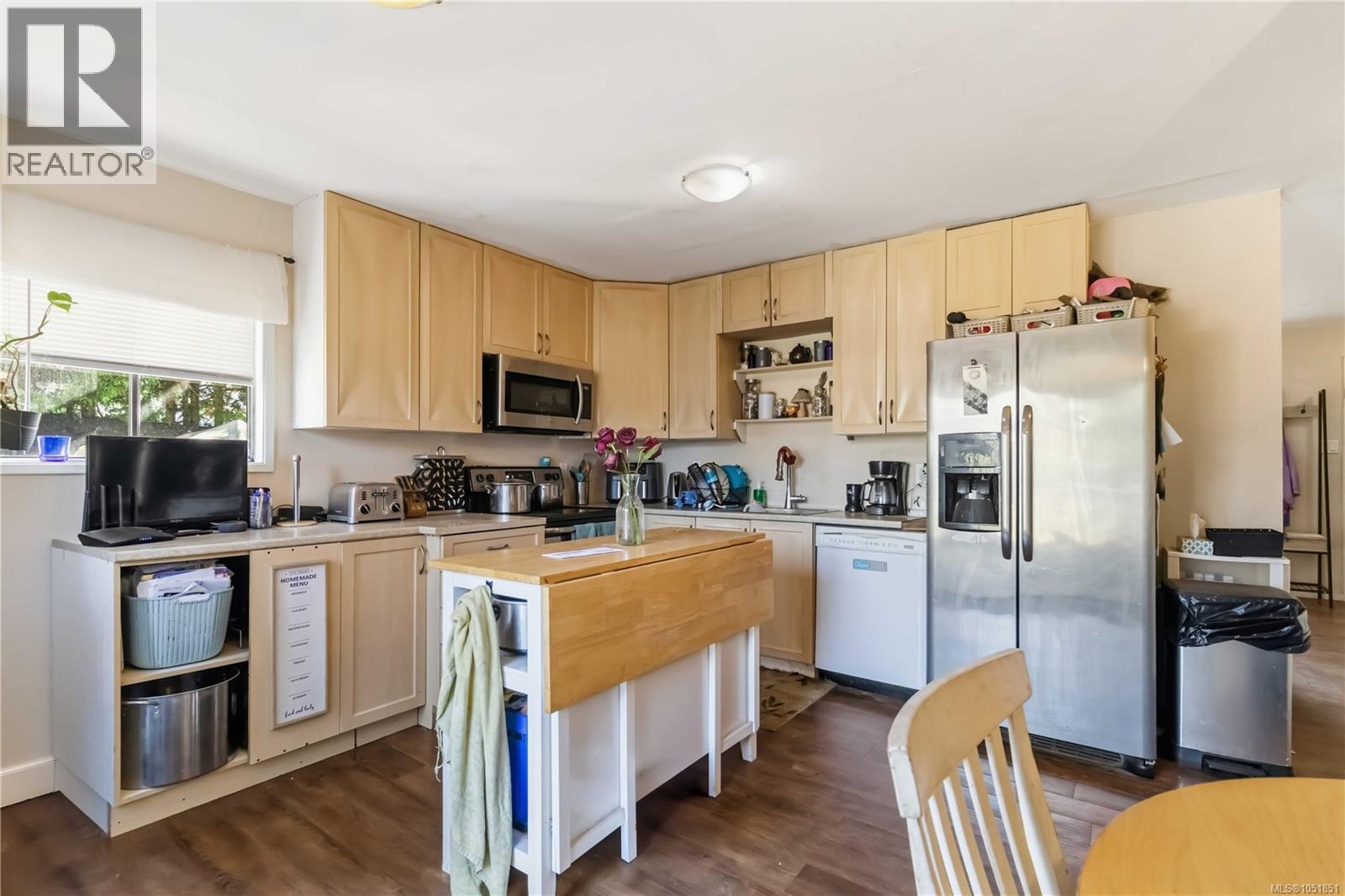  1024 Dunford Avenue, Langford