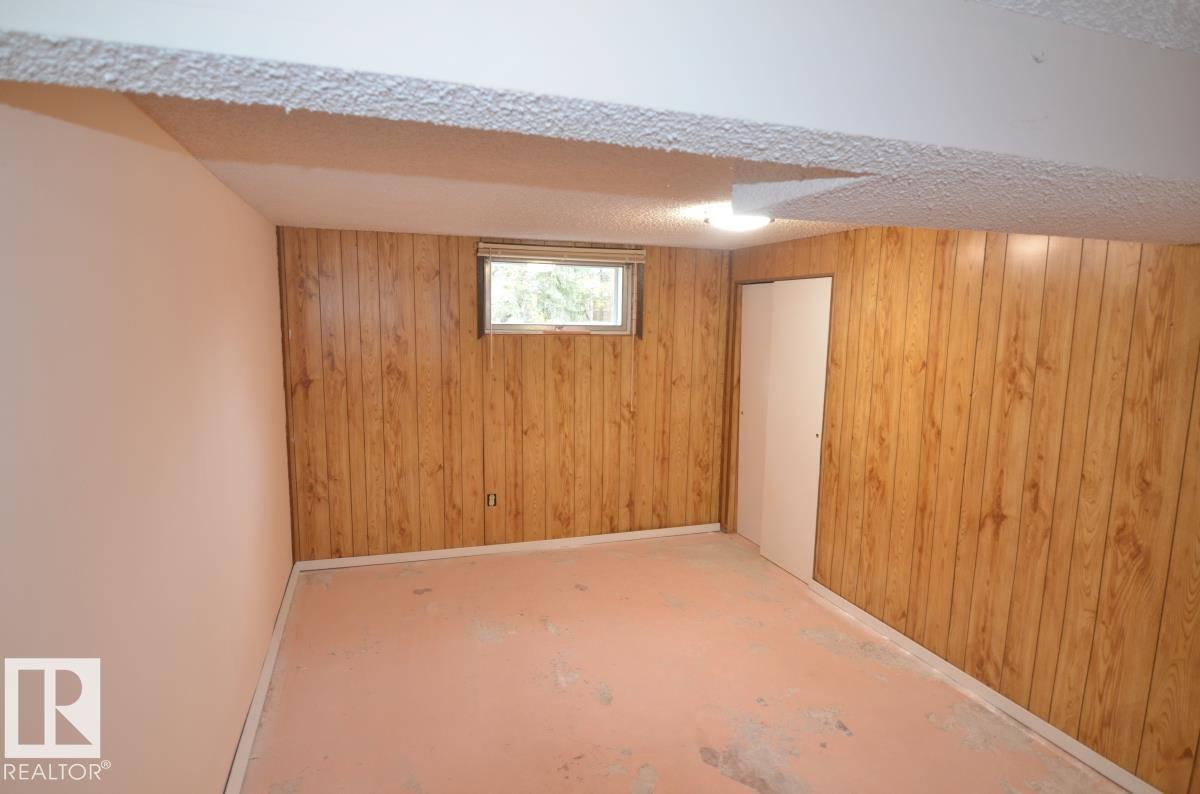 4915 53 AV - Image 22