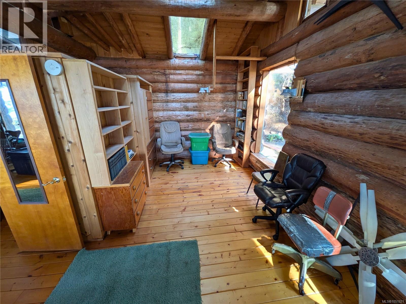 3 Grant Rd, Lasqueti Island - Image 1