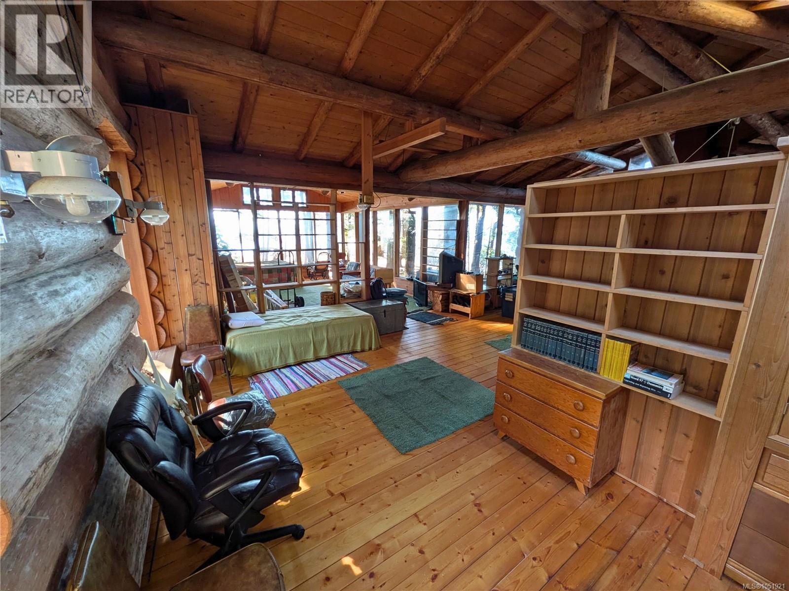 3 Grant Rd, Lasqueti Island - Image 1