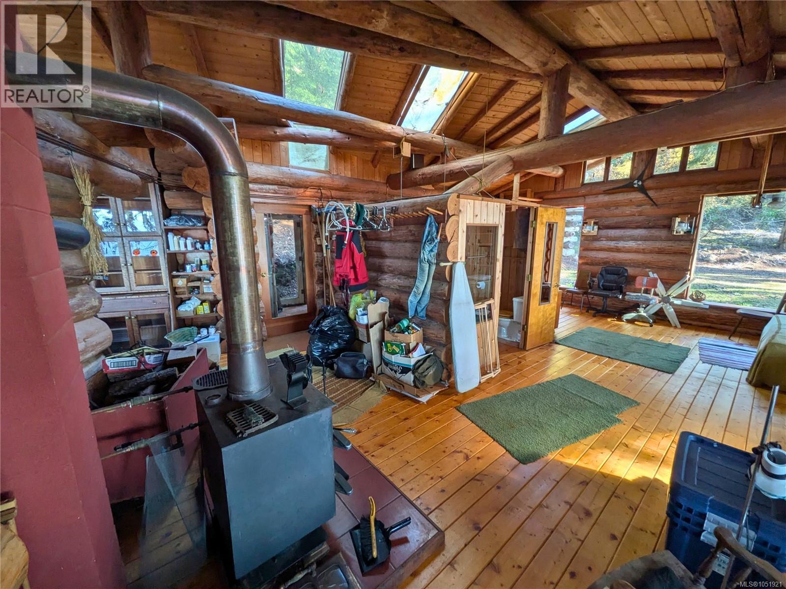 3 Grant Rd, Lasqueti Island - Image 1