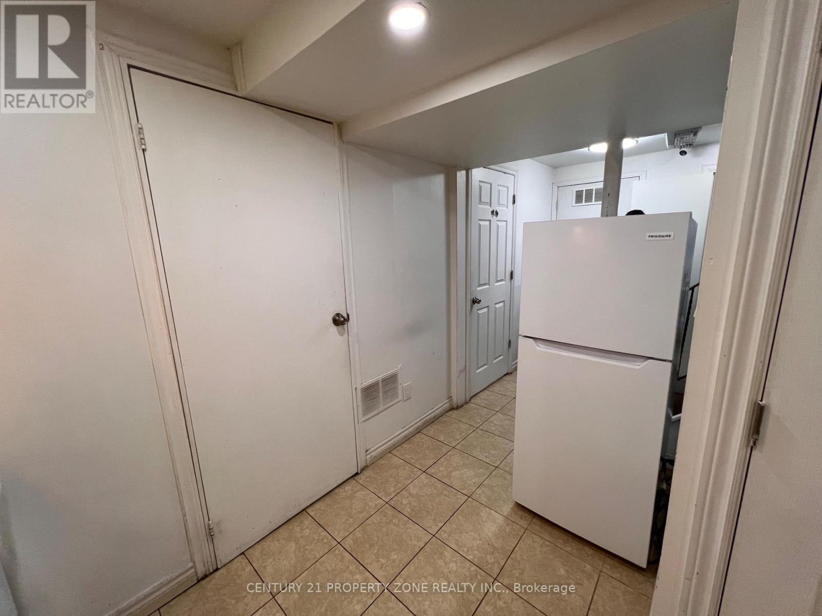 BASEMENT  - 6 ROEHAMPTON CRESCENT W, Brampton (Brampton South) — photo 3