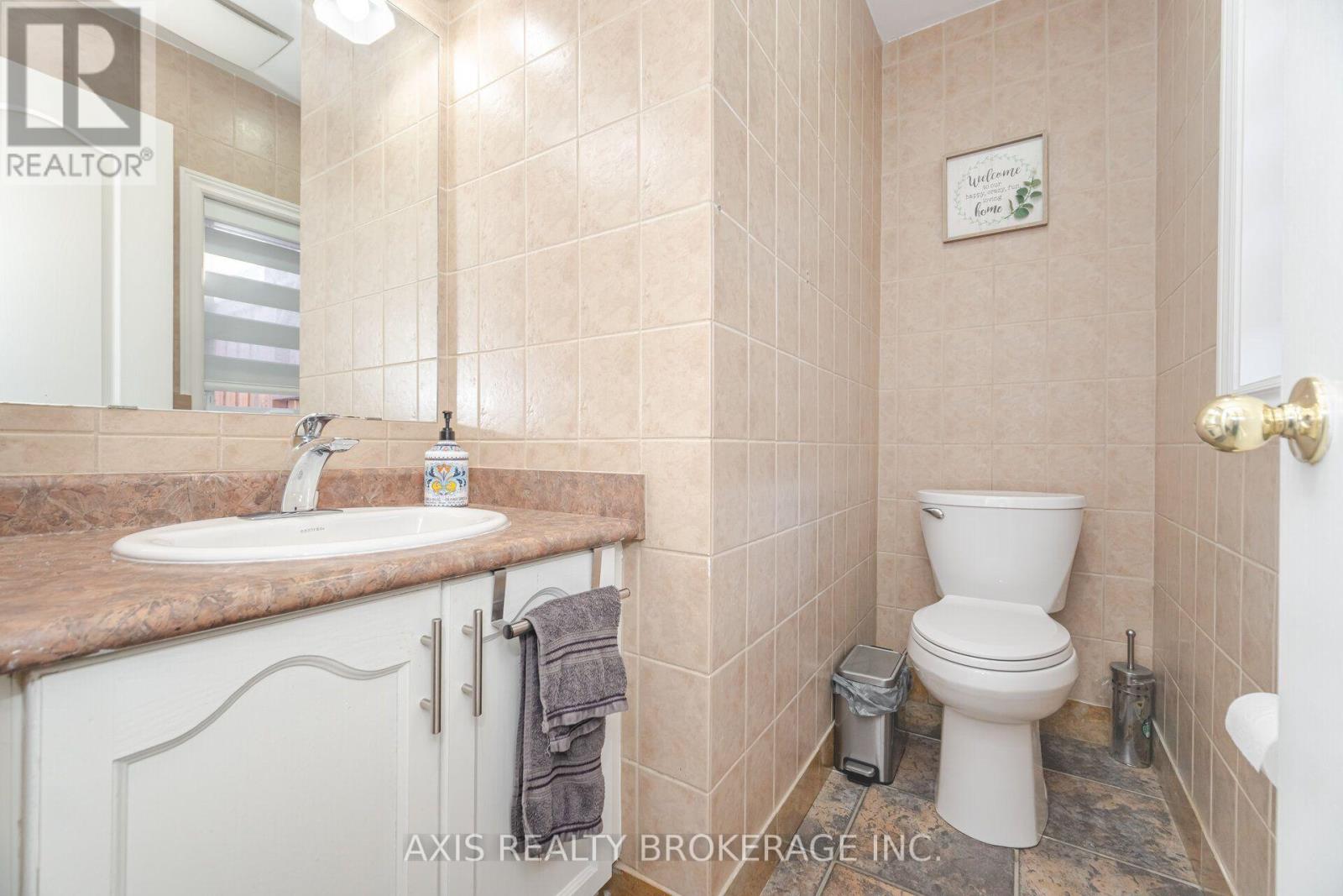 2 Queen Mary Drive — photo 23