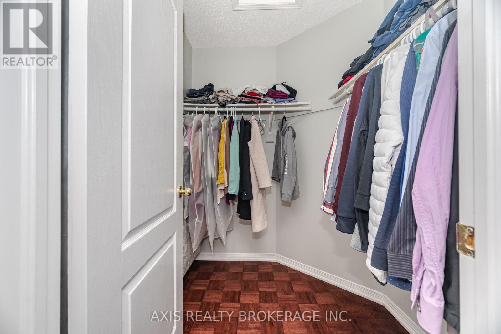 2 Queen Mary Drive — photo 34