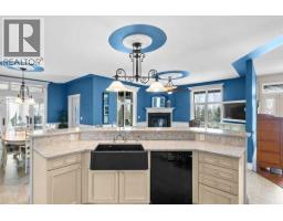 Kitchen - 31542 Hwy 2a, Rural Mountain View County, AB T0M0W0 Photo 7