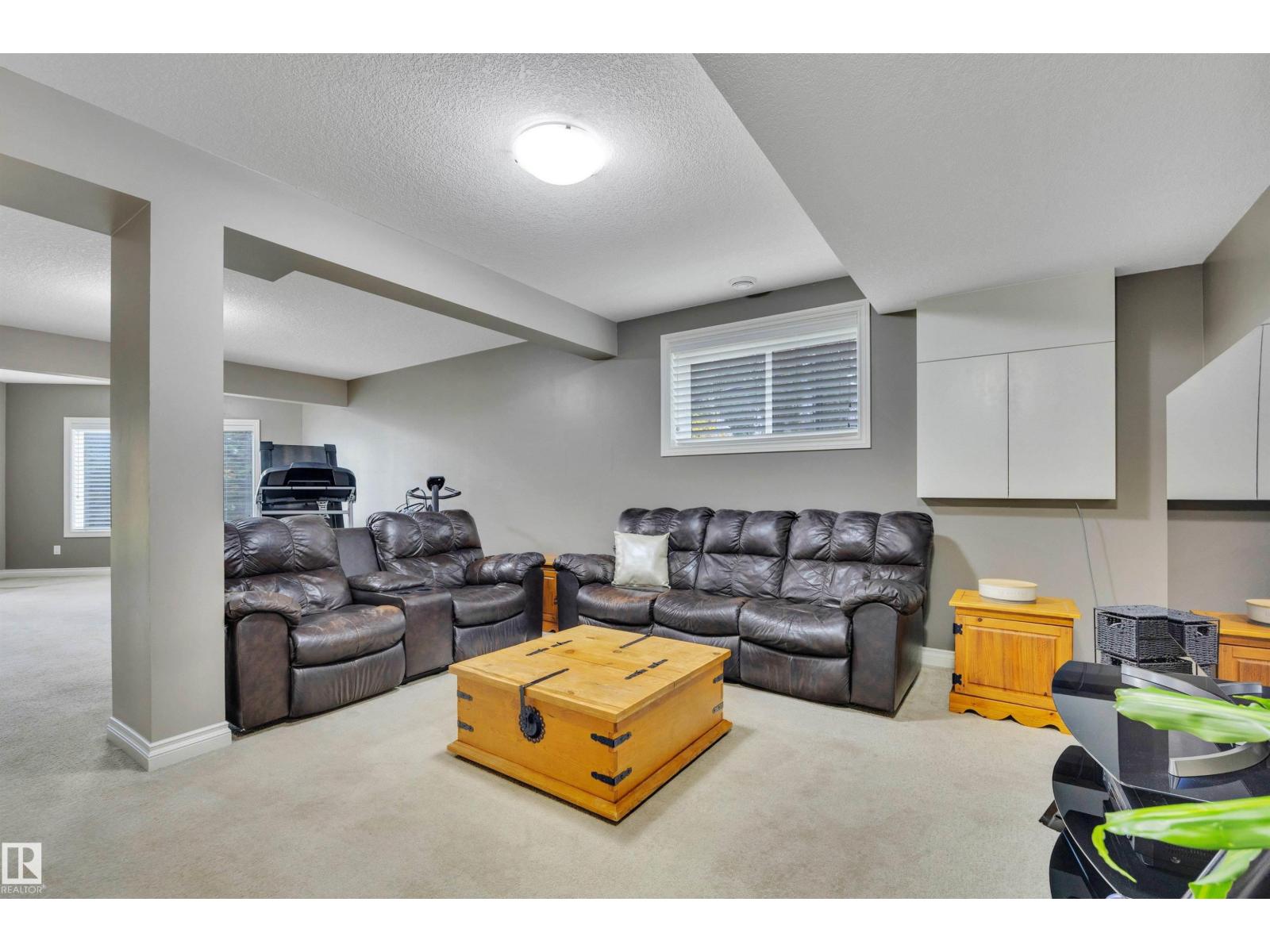 310 Ash CL - Image 49