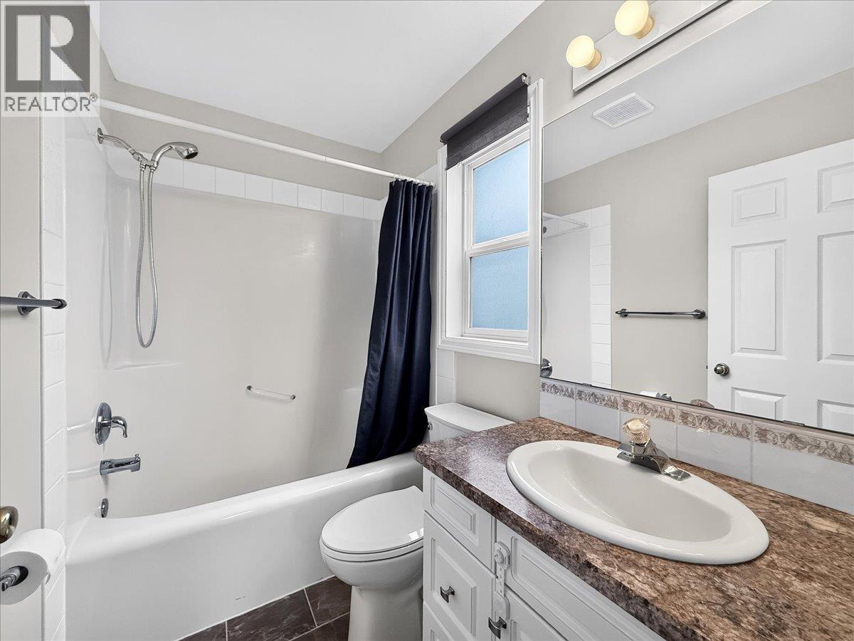 #48 640 Upper Lakeview Road - 21