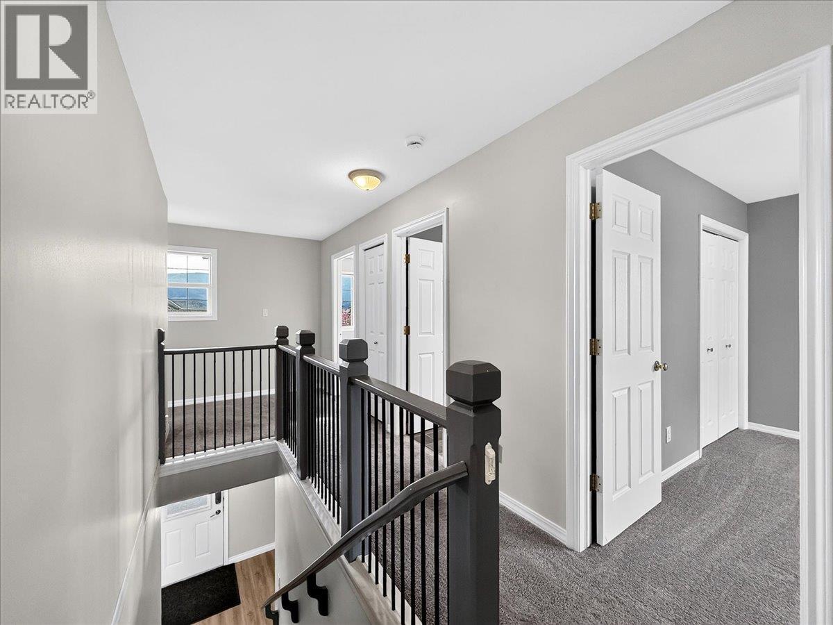 #48 640 Upper Lakeview Road - 18
