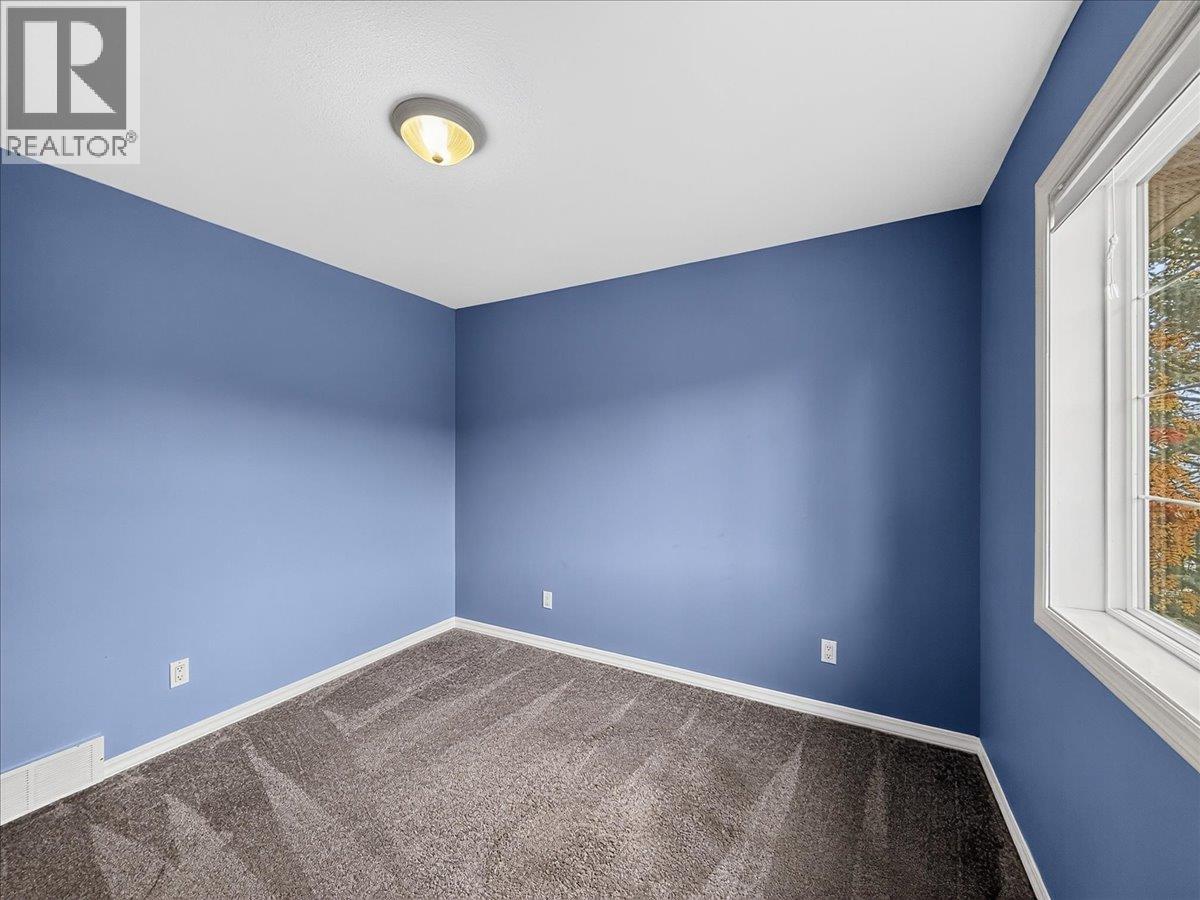 #48 640 Upper Lakeview Road - 26