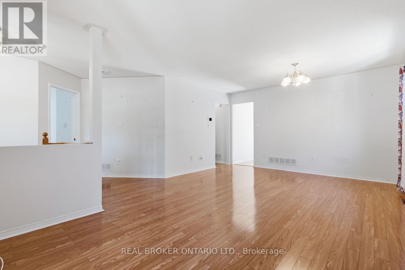 23 MADISON COURT W - 11