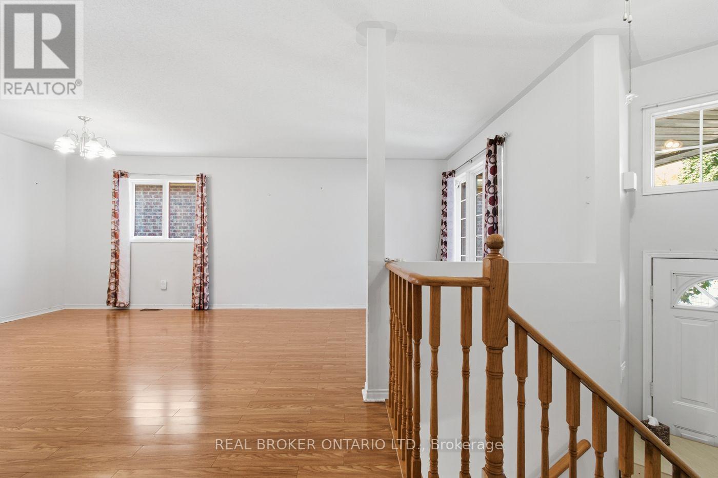 23 MADISON COURT W - Image 16