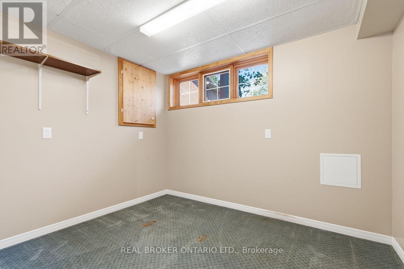 23 MADISON COURT W - 26