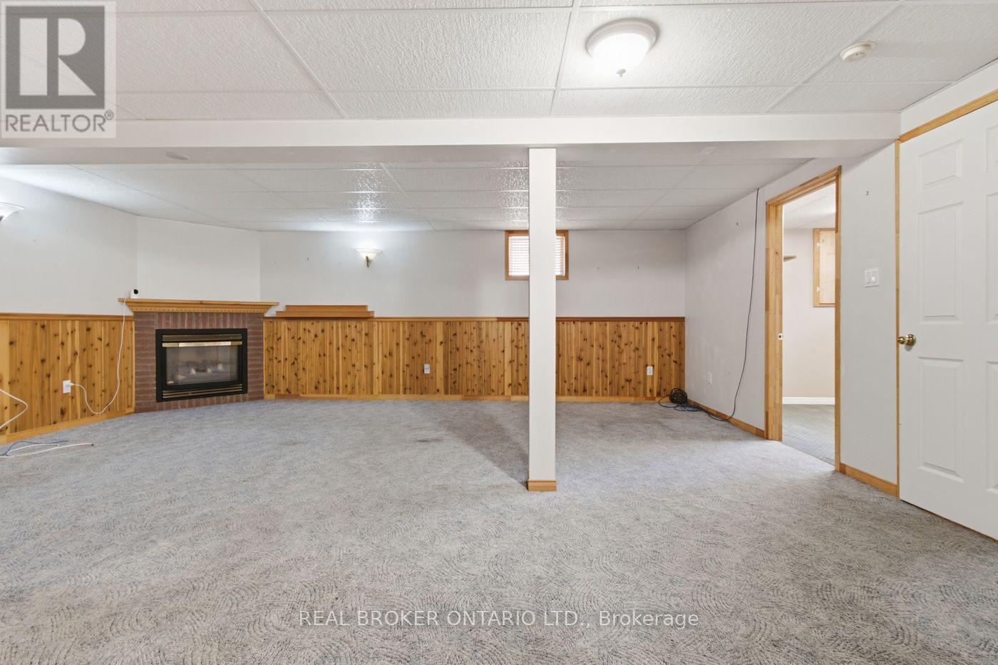 23 MADISON COURT W - Image 31