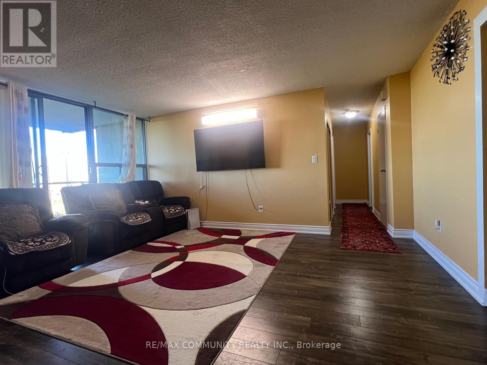 #1008 100 WINGARDEN COURT - 8