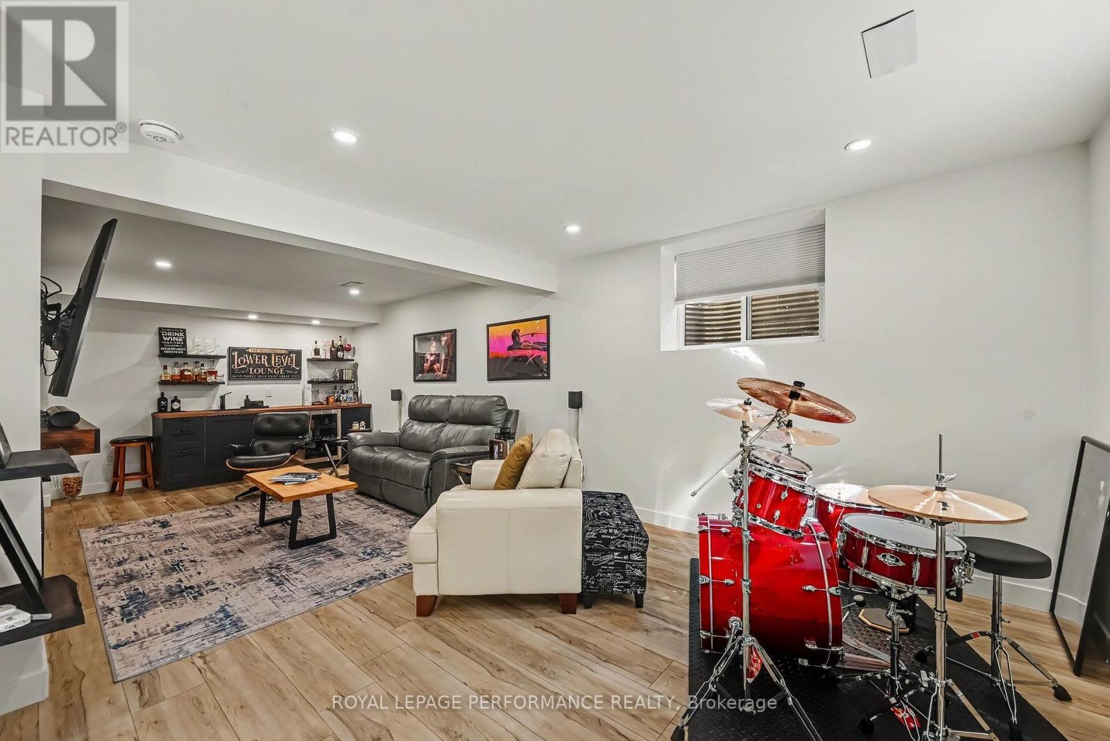 234 BELLWOOD DRIVE - 27