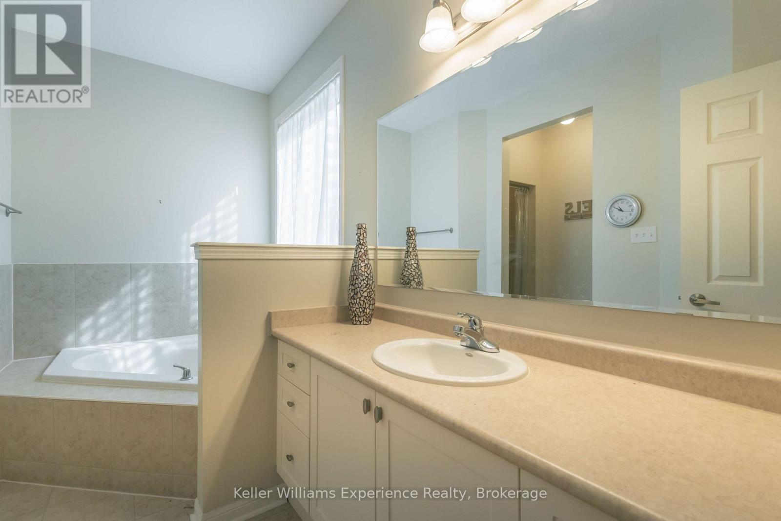 6 PHEASANT RUN - Image 19