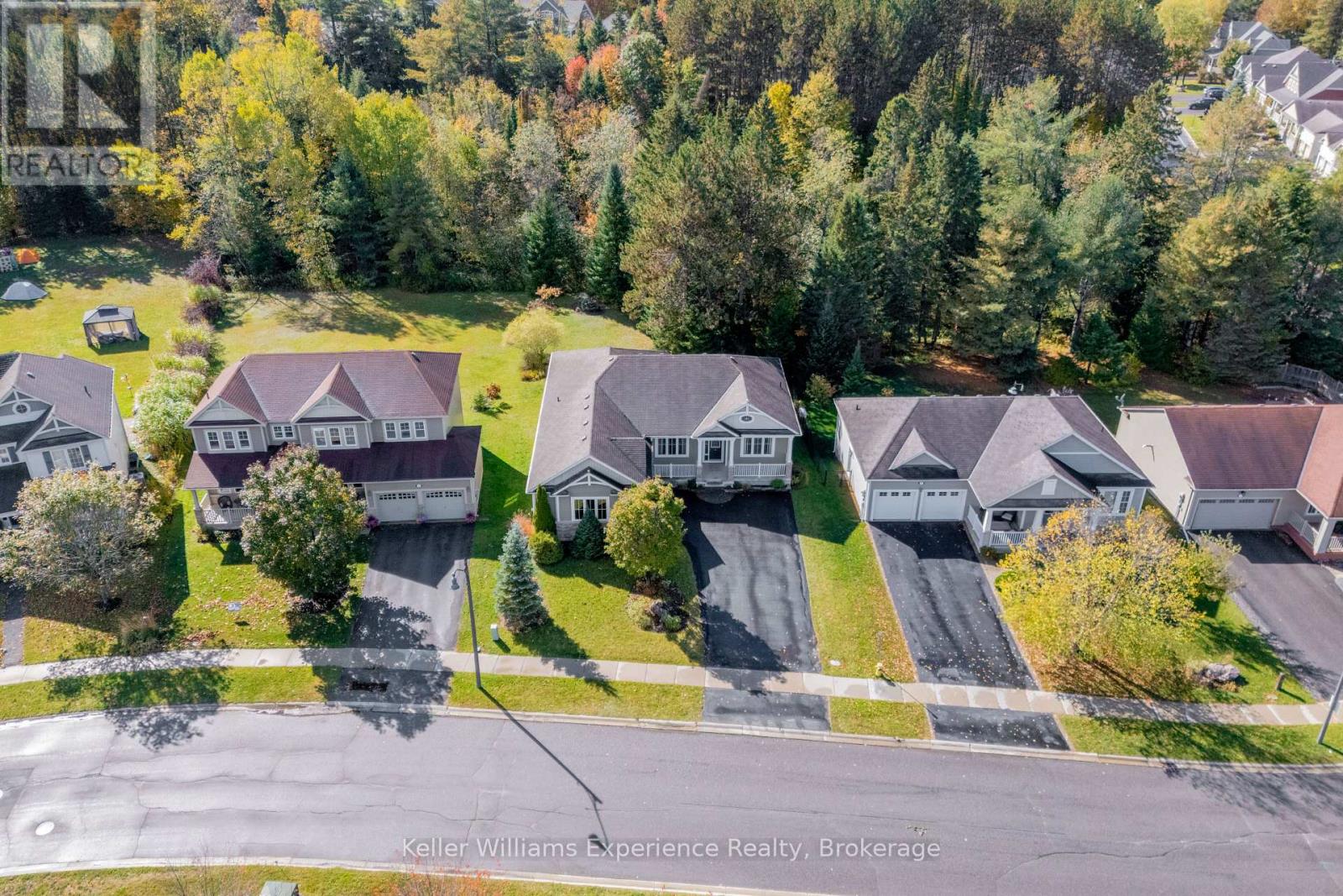 6 PHEASANT RUN, Bracebridge (Macaulay) — photo 2