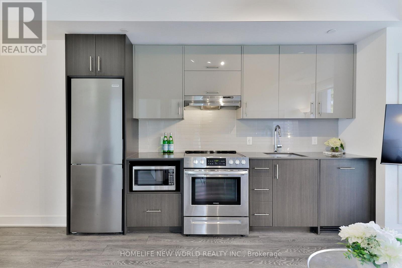 215- 188 Fairview Mall Drive, Toronto, ON photo 3