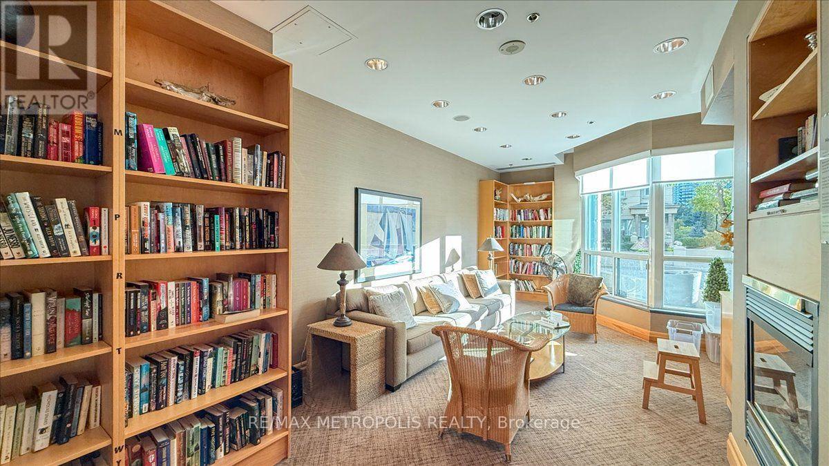 2111 Lake Shore Boulevard West — photo 48
