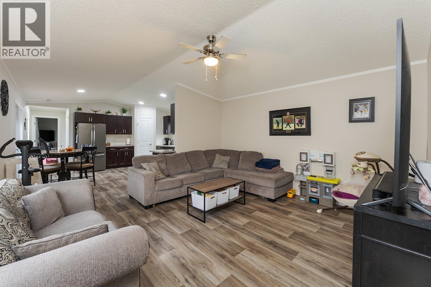 Photo 16 of 36 — 44 5164 HART HIGHWAY · Prince George, BC