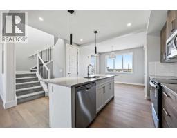 4pc Bathroom - 223 Waterford Heights, Chestermere, AB T1X3B7 Photo 12