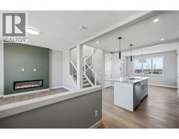 Kitchen - 223 Waterford Heights, Chestermere, AB T1X3B7 Photo 6