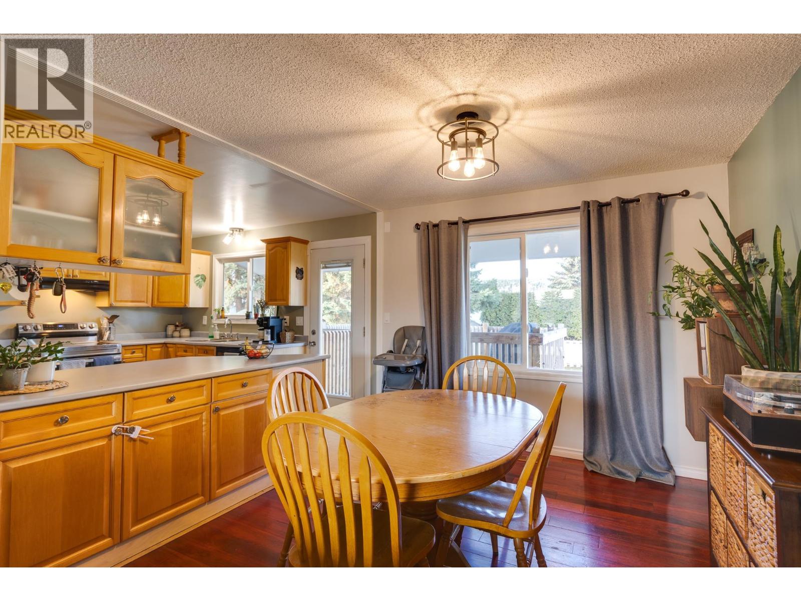 195 PORTAGE STREET - 10