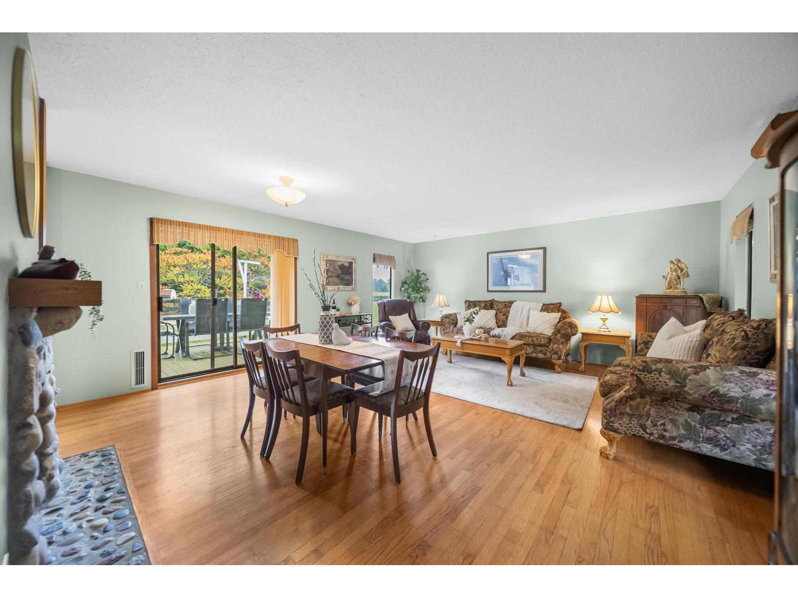 6 Bed, 4 Bath House for Sale in Langley – 1240 224 STREET, Langley – MLS# R3173431 - Image 10
