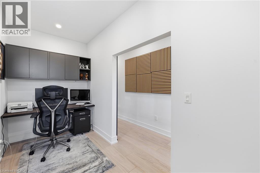 14 BERGENSTEIN Crescent - Image 6