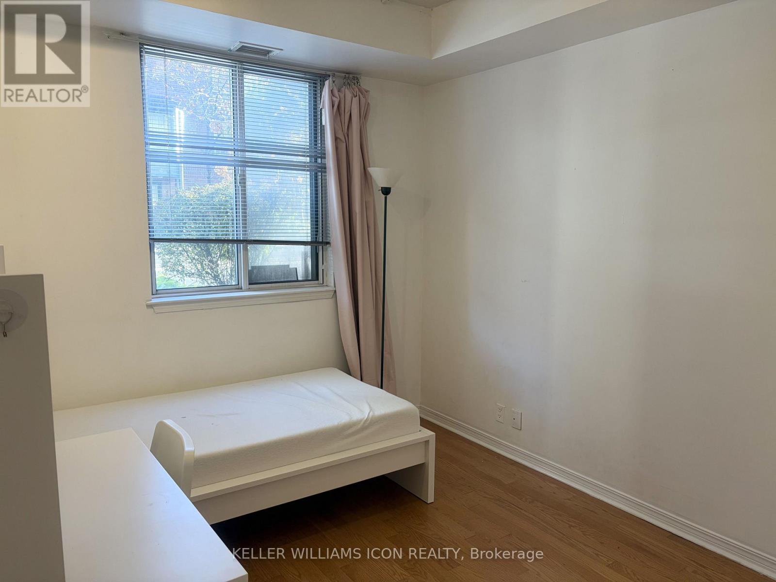 429 Somerset Street West — photo 13
