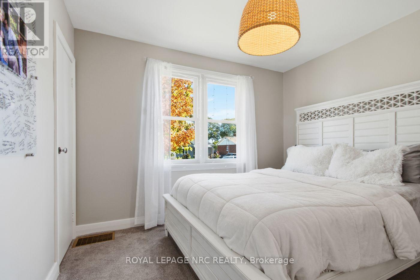 113 LYONS AVENUE - 21