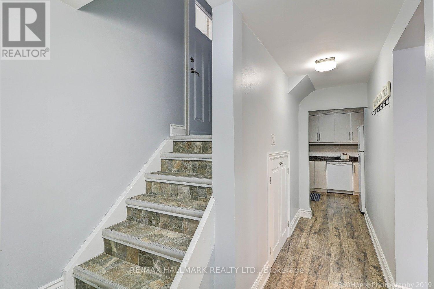 3 COSBURN AVENUE, Toronto (Broadview North) — photo 3