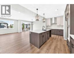 2084 Lancaster Heights SE - photo 3