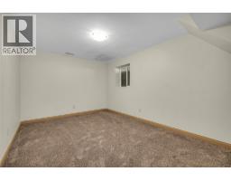 5438 Farron Street, Kelowna, BC V1W5A6 Photo 32