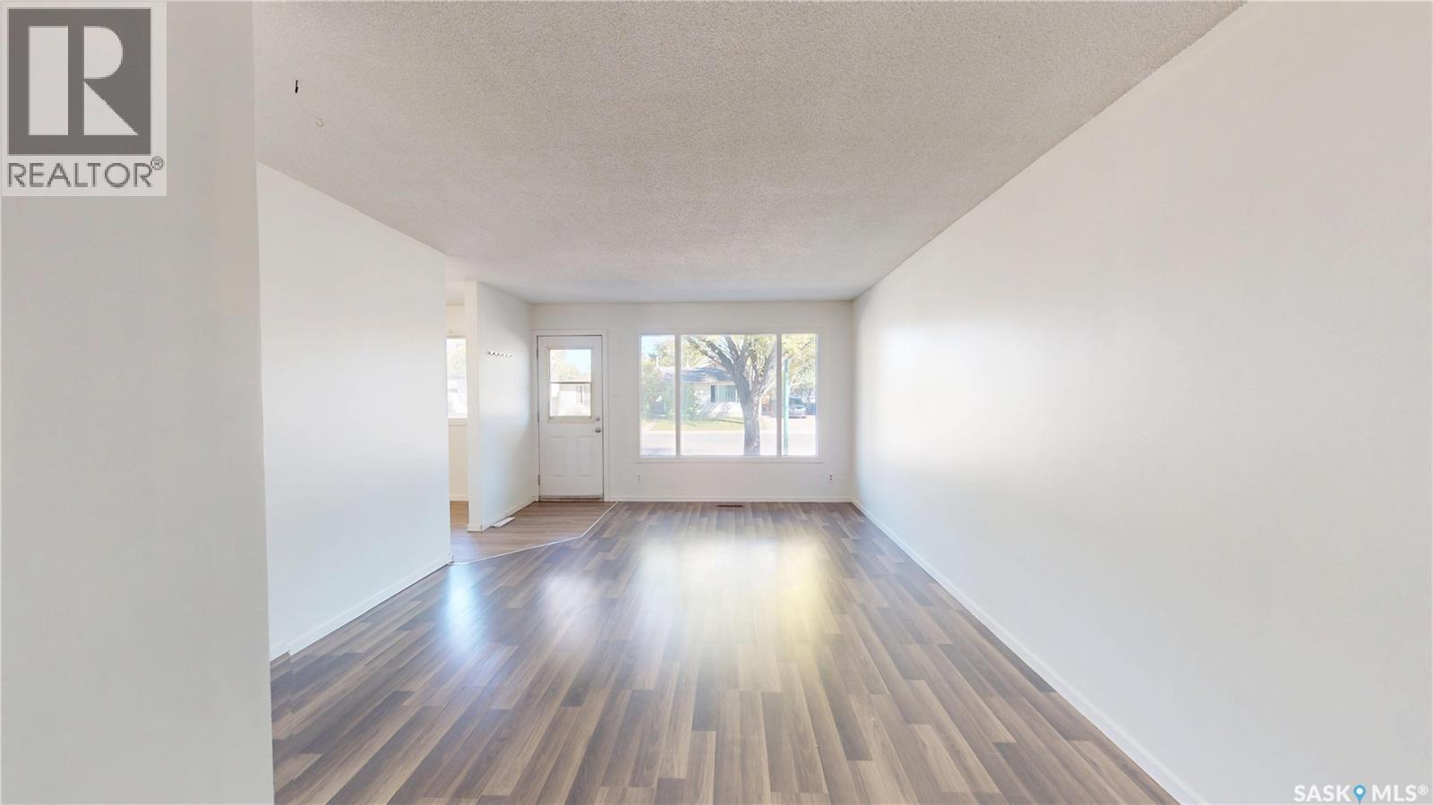 4 Carleton DRIVE, Saskatoon — photo 4