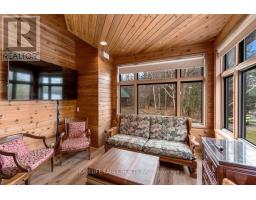 1092 South Clear Lake Road, Bracebridge, ON P1L1X1 Photo 25