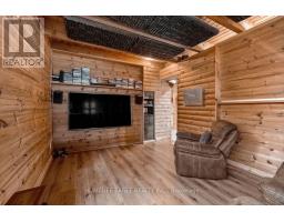 1092 South Clear Lake Road, Bracebridge, ON P1L1X1 Photo 21