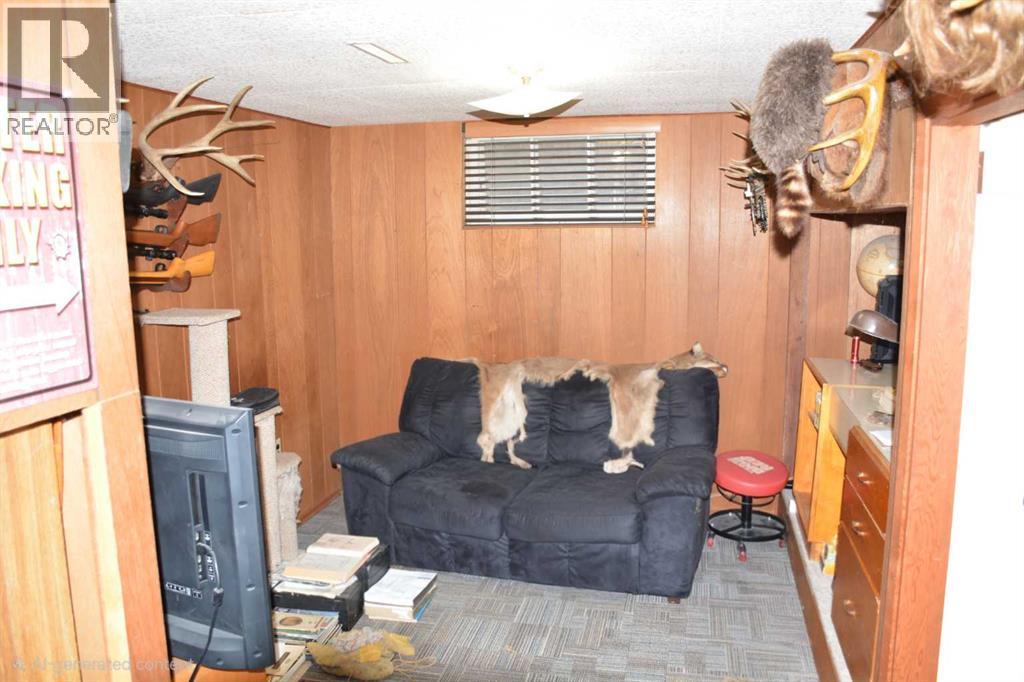 9526 86 Avenue - 17