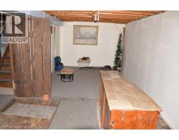 9526 86 Avenue, Peace River, AB T8S1G5 Photo 19