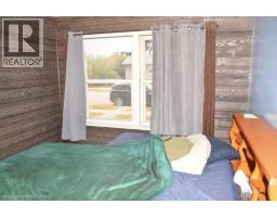 Laundry room - 9526 86 Avenue, Peace River, AB T8S1G5 Photo 12