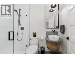 3pc Bathroom - 769 & 771 Barnaby Road, Kelowna, BC V1W4N9 Photo 31
