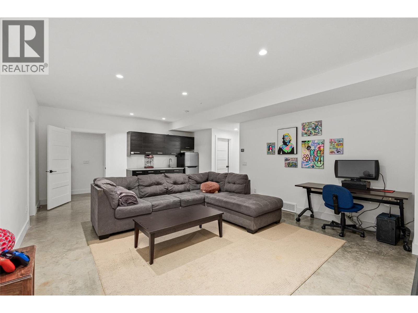 769 & 771 Barnaby Road, Kelowna - Image 1