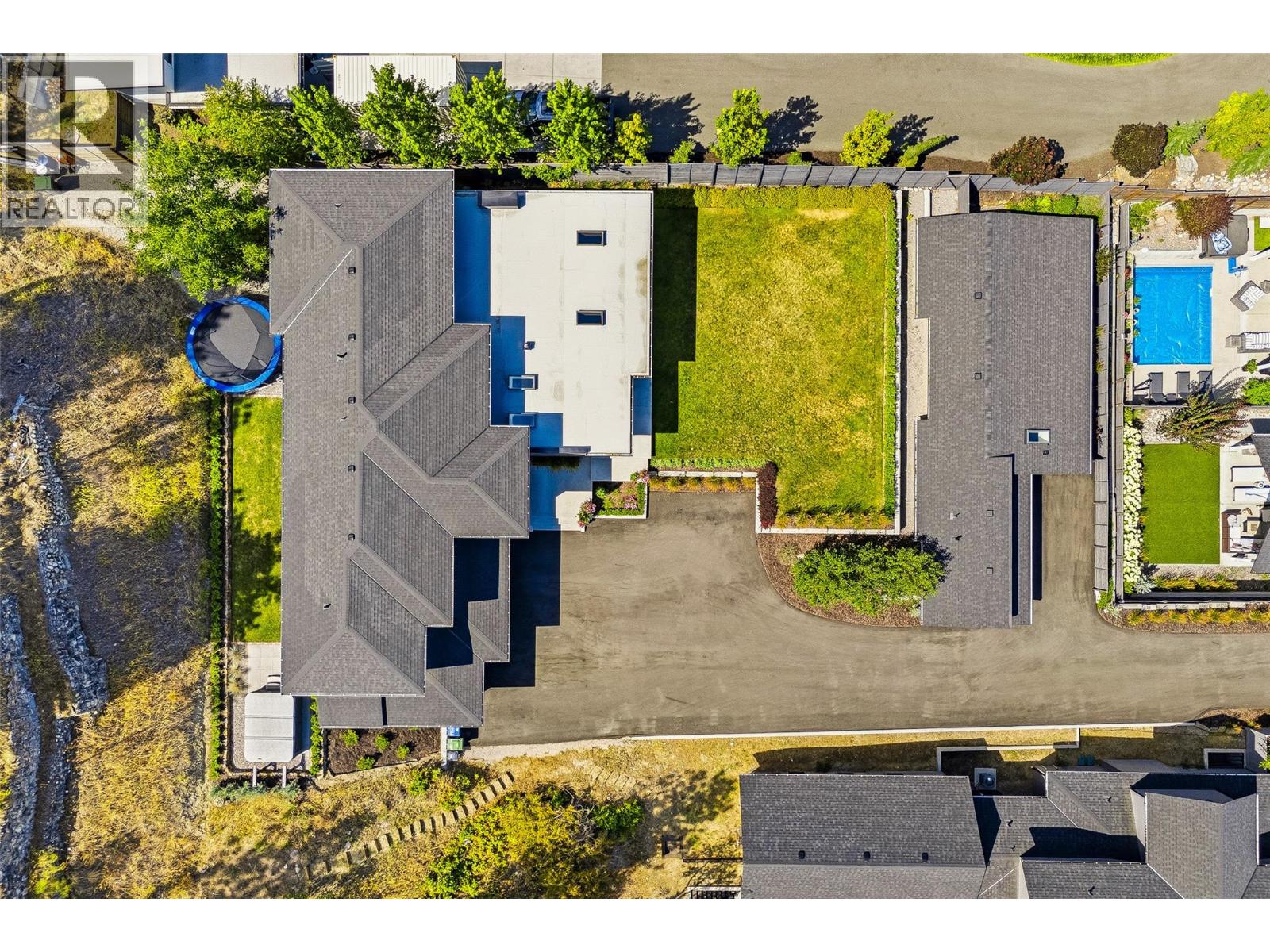 769 & 771 Barnaby Road, Kelowna - Image 1