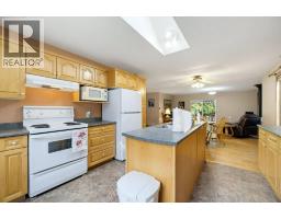 2457 Centennial Drive, Blind Bay, BC V0E1H2 Photo 13