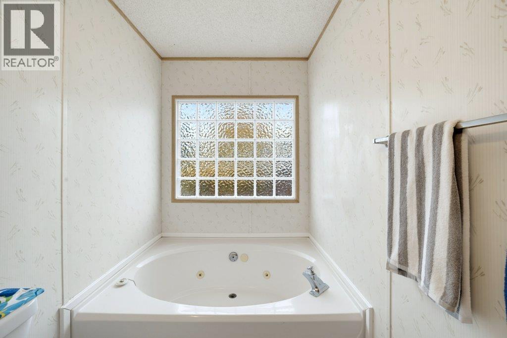 22 2930 Brown Road Southwest, Salmon Arm