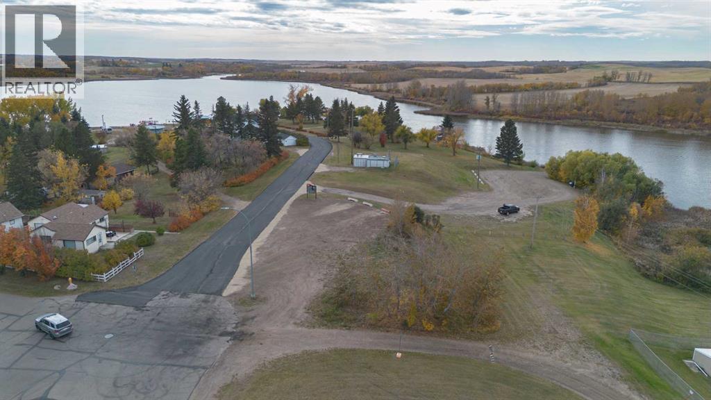 Listing photo – 4812-4816 50 Street, Alix