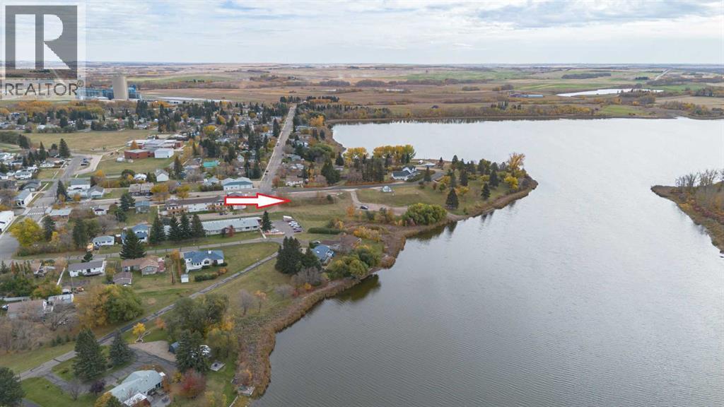 Listing photo – 4812-4816 50 Street, Alix